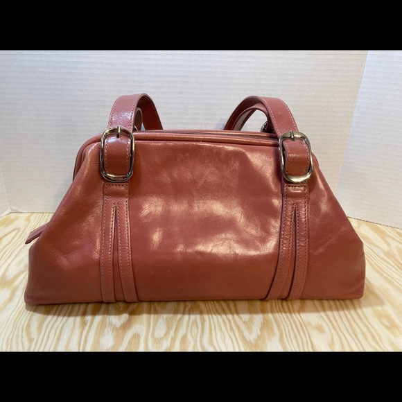 Spring Leather Shoulder Bag - Picture 2 of 7